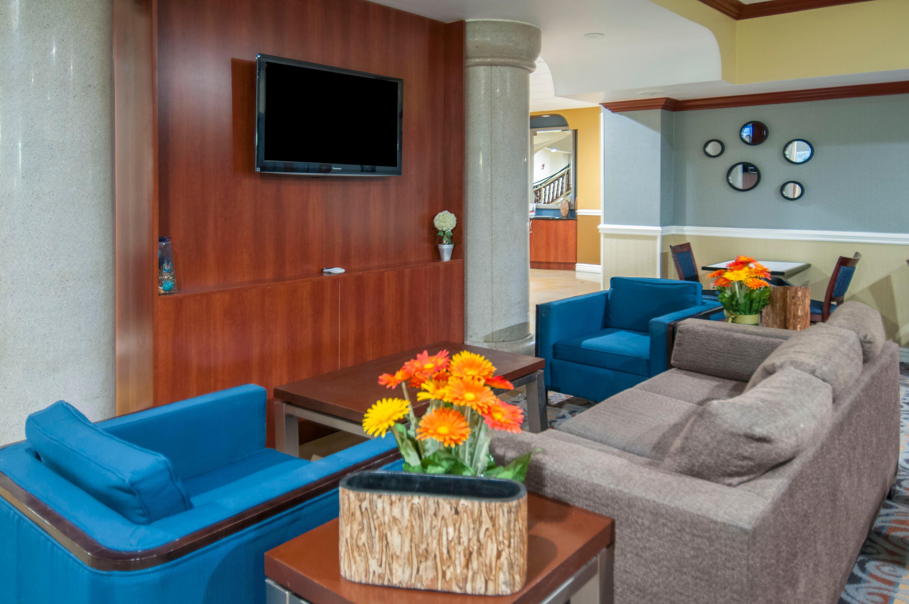 Holiday Inn Express & Suites Bakersfield Central By Ihg Kültér fotó