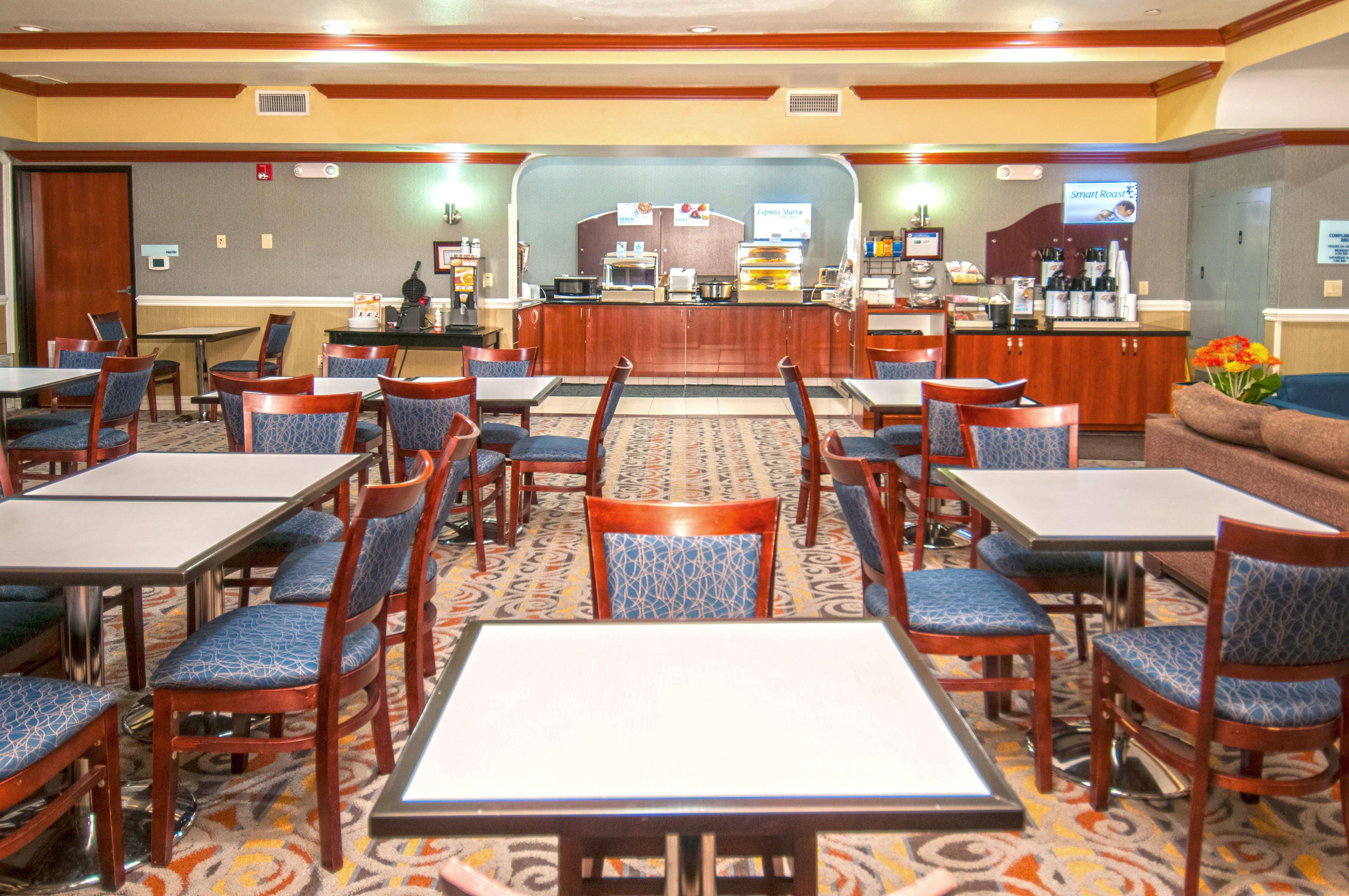 Holiday Inn Express & Suites Bakersfield Central By Ihg Kültér fotó