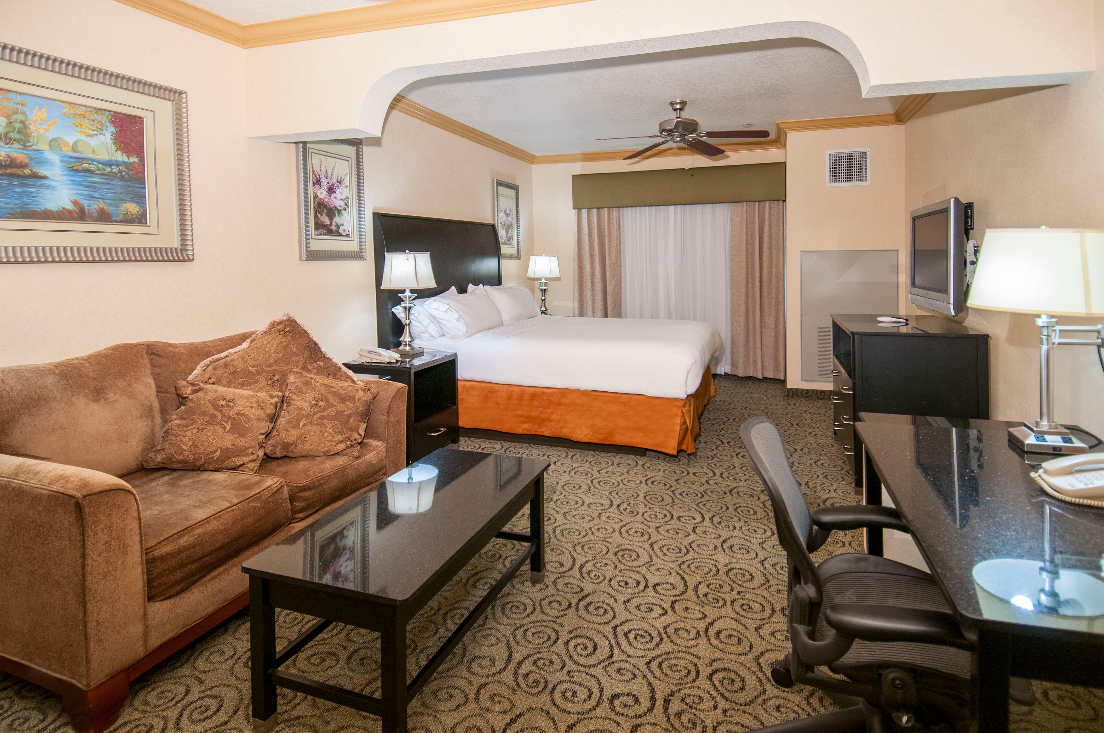 Holiday Inn Express & Suites Bakersfield Central By Ihg Kültér fotó