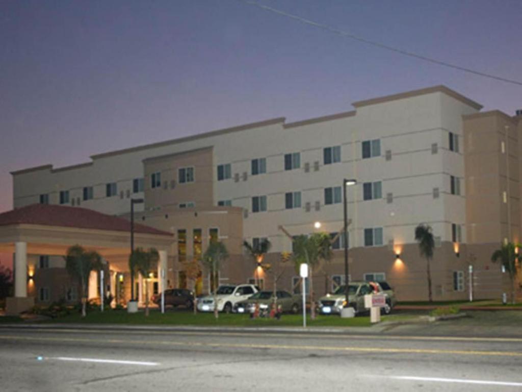 Holiday Inn Express & Suites Bakersfield Central By Ihg Kültér fotó