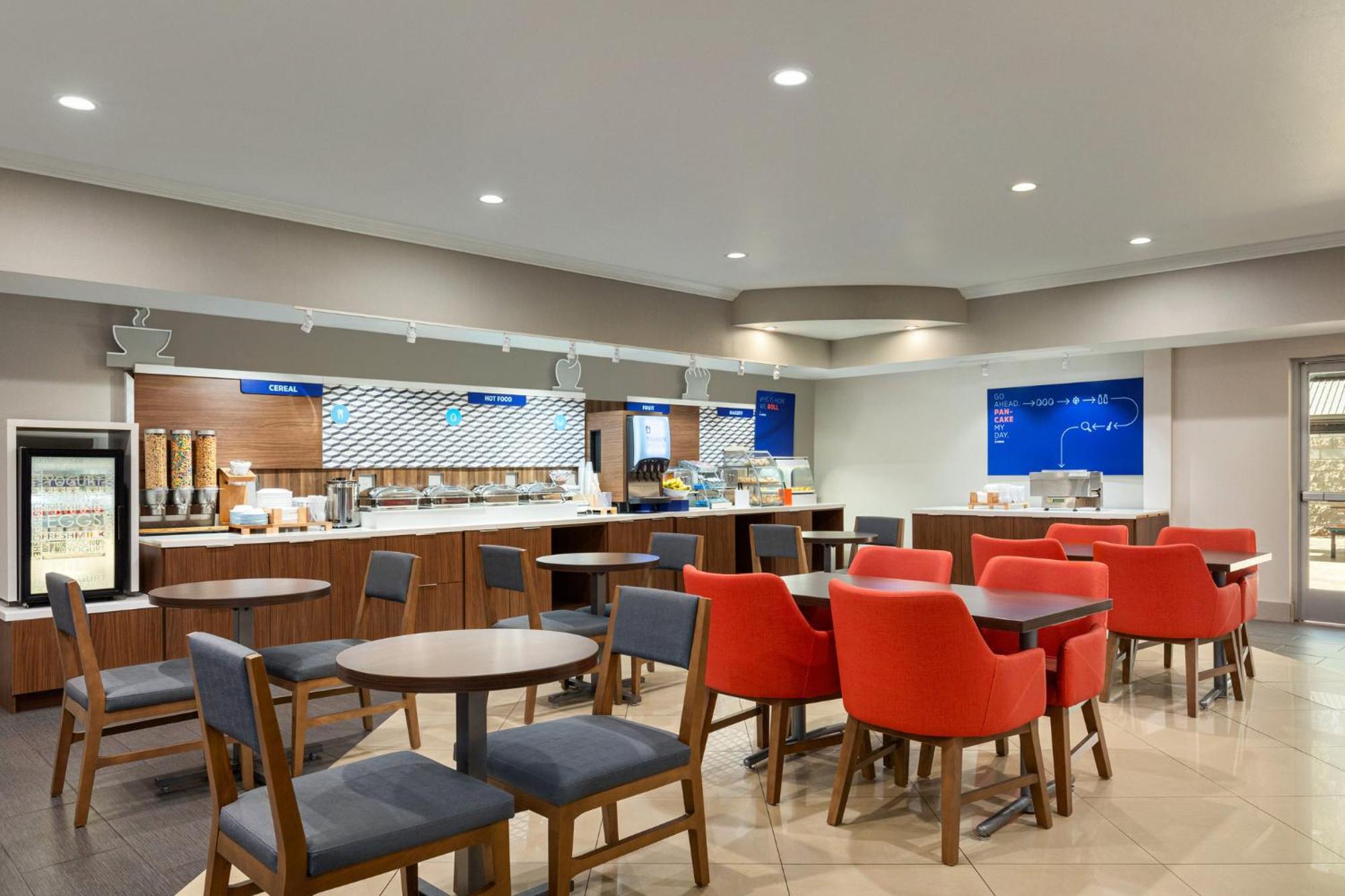 Holiday Inn Express & Suites Bakersfield Central By Ihg Kültér fotó